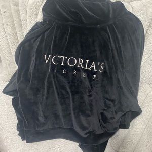 VICTORIAS SECRET VELOUR ZIP UP